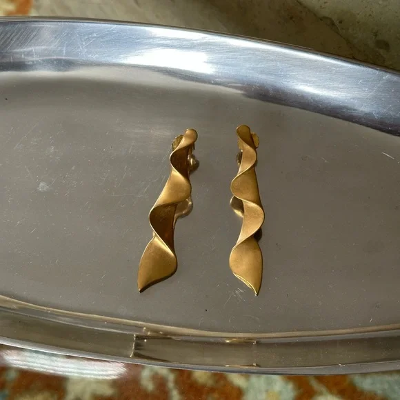 Vintage Brushed Matte Good Tone Long Earrings - Picture 1 of 2